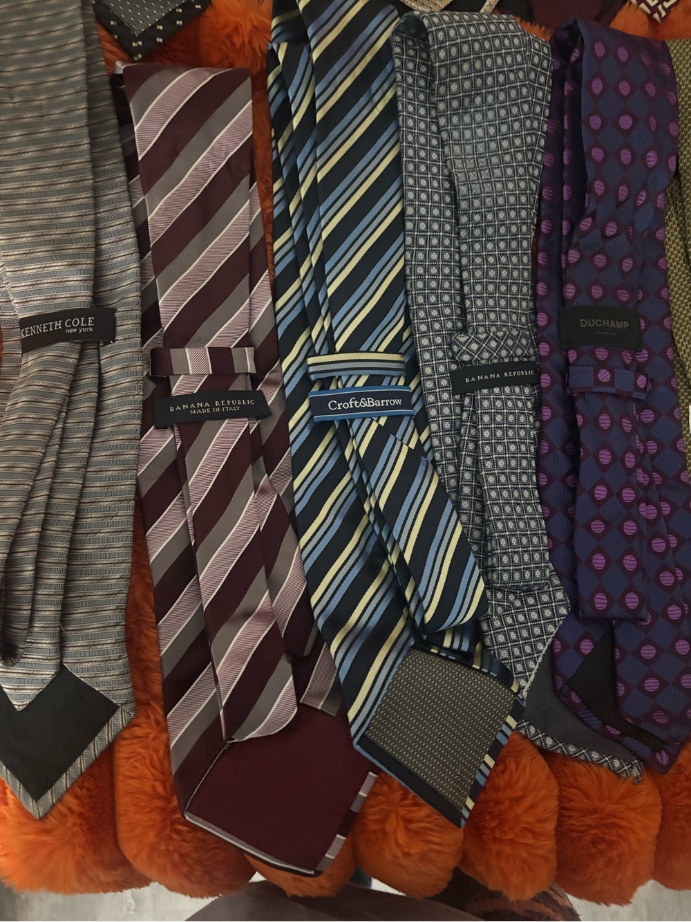35-Piece Set of Designer Neck Ties!!